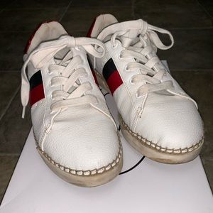 Women’s sneakers